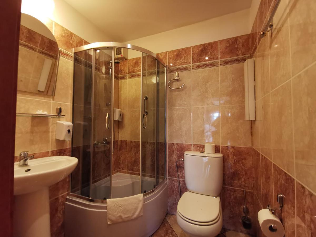 Atlantis 2* Posen